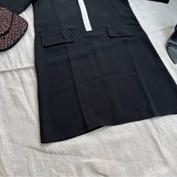 SOLD ❌ Black Straight Dress with contrast collar - Picture 5 of 8